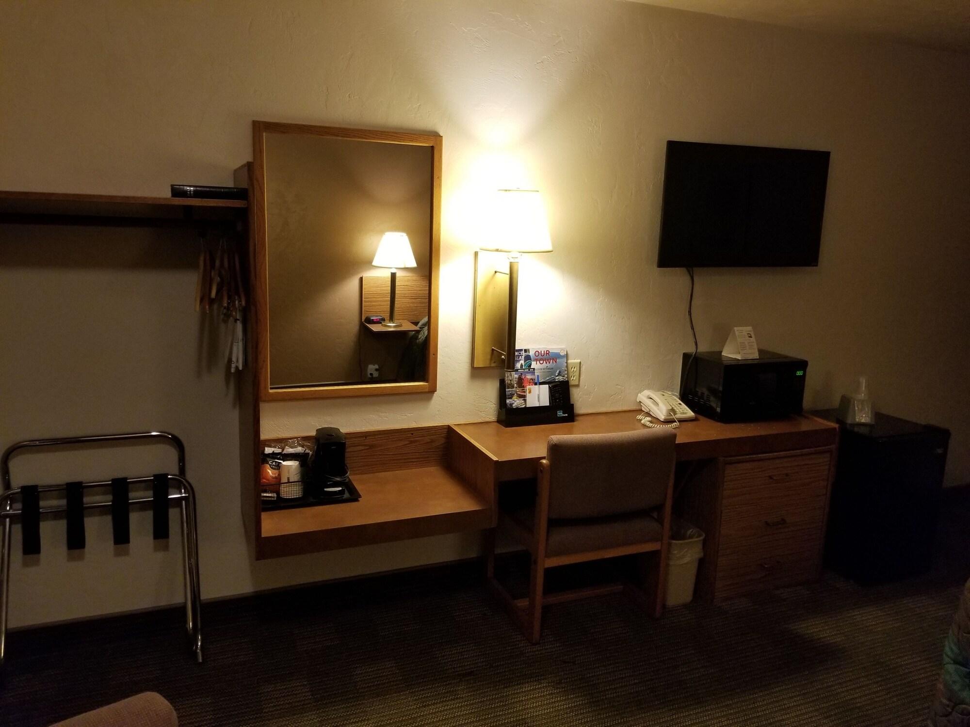 Super 8 By Wyndham Ketchikan Dış mekan fotoğraf