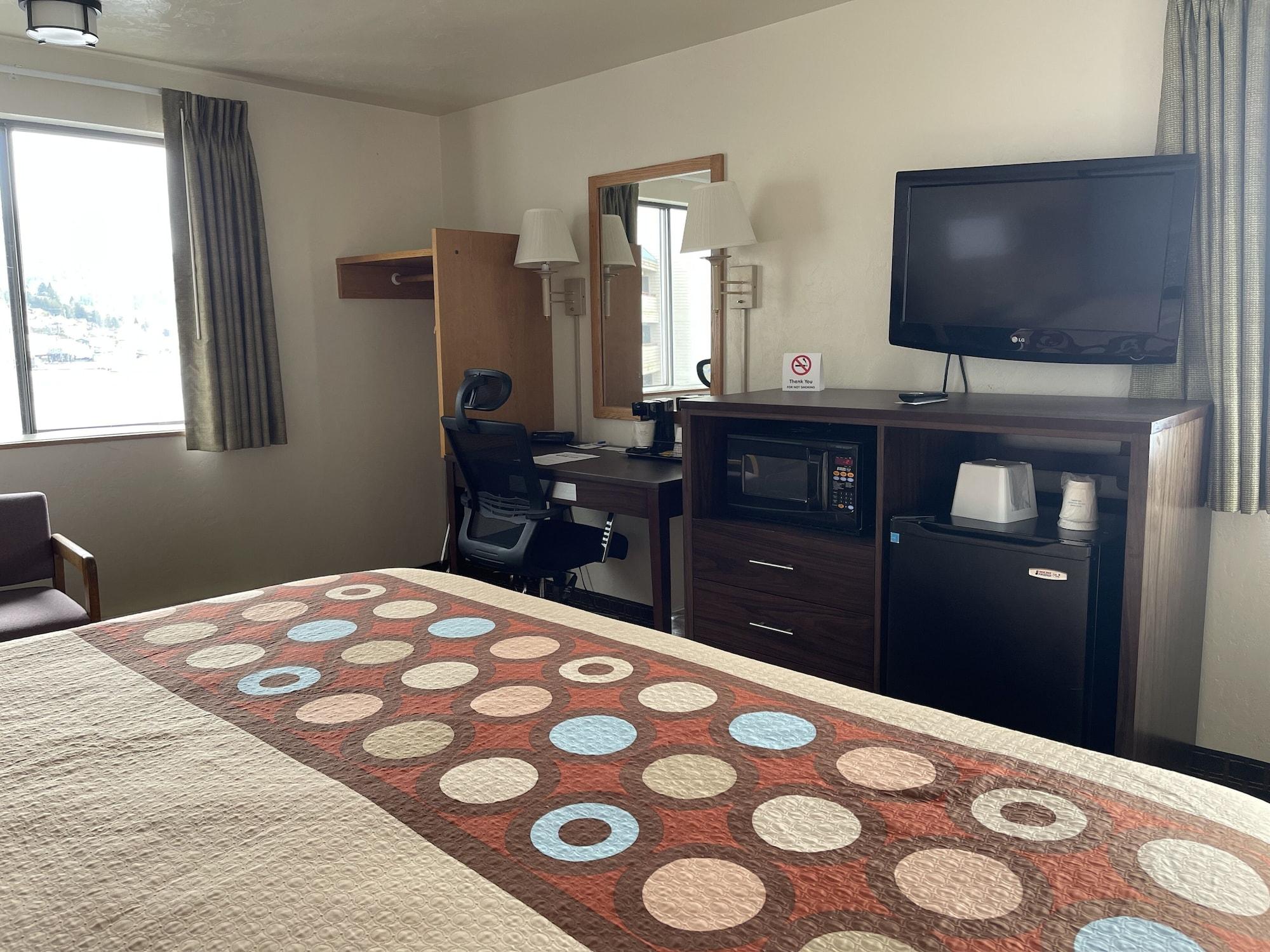 Super 8 By Wyndham Ketchikan Dış mekan fotoğraf