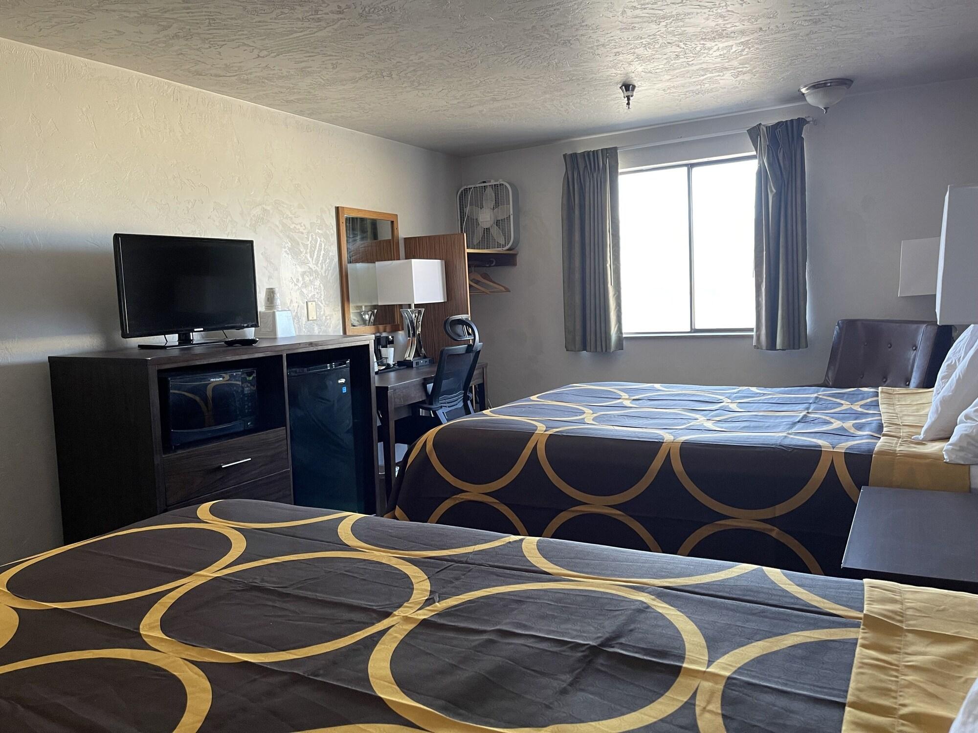 Super 8 By Wyndham Ketchikan Dış mekan fotoğraf
